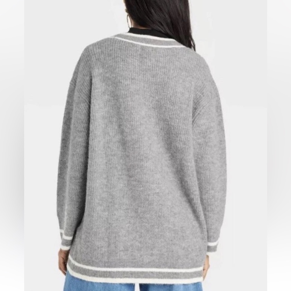 A New Day Gray White Women Cardigan Sweater Size M Oversized V-neck Knit Button - Picture 2 of 10